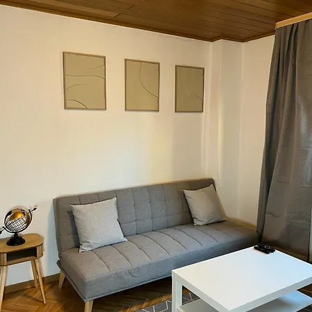 Minimalist Cozy Near Frankfurt Altenstadt